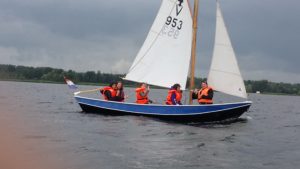 4 scouts in een lelievlet